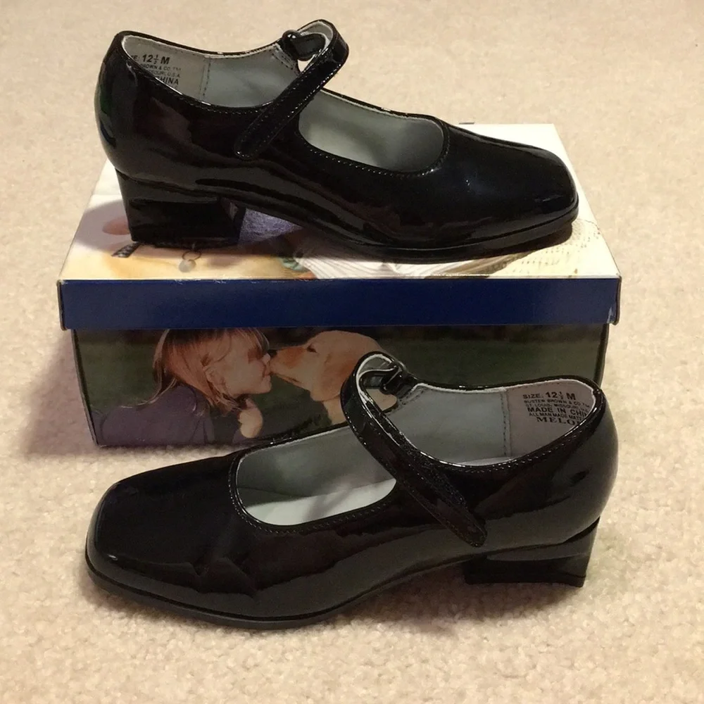 NIB Buster Brown girls dress shoes